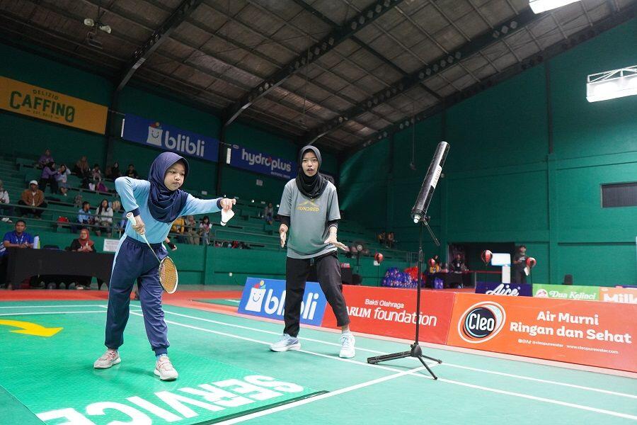 Peserta Festival SenengMinton Magelang melakukan tantangan Service to Target (Istimewa)