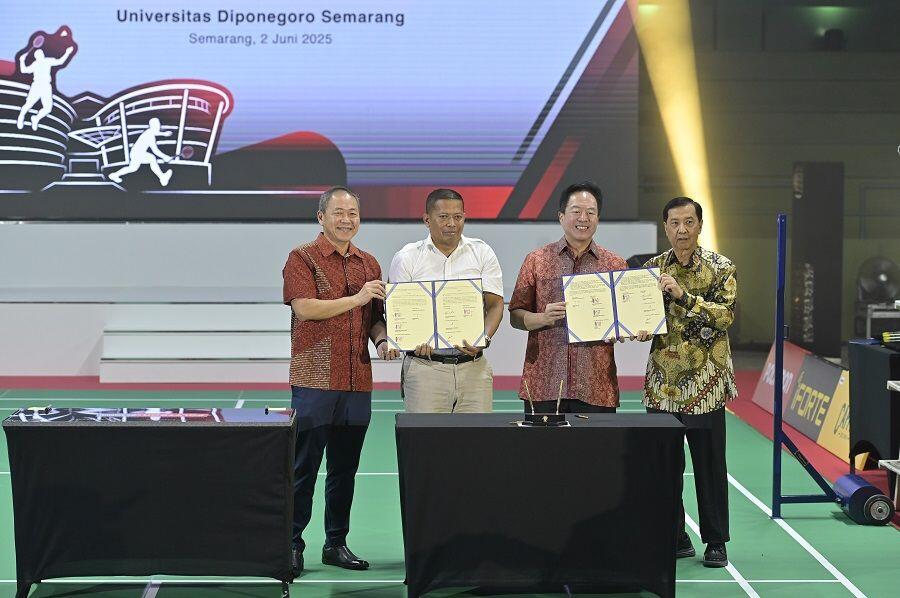 Peresmian Polytron Stadium