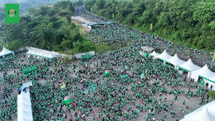 Sebanyak 7.000 peserta mengikuti Road to Milo Active Indonesia Race 2025 Bandung Raya Series di Kota Baru Parahyangan, Bandung, 1 Juni 2025. (Dok. Milo Activ Indonesia Race 2025)