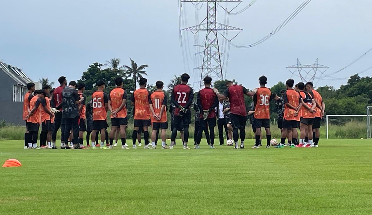 Persija Jakarta menggelar latihan perdana sebagai persiapan untuk Liga 1 2025-2026 di Persija Training Ground, Depok, 28 Juni 2025. (Taufani Rahmanda/Skor.id)