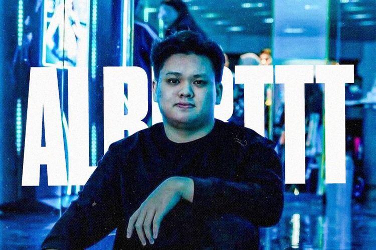 Alberttt, salah satu pemain paling veteran di MPL Indonesia Season 17. (Grafis Skor.id)