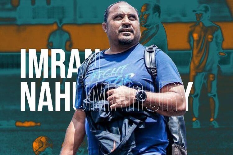 Imran Nahumarury yang kini menjadi pelatih Semen Padang. (Grafis: Zulhar Eko Kurniawan/Skor.id) Sumber: