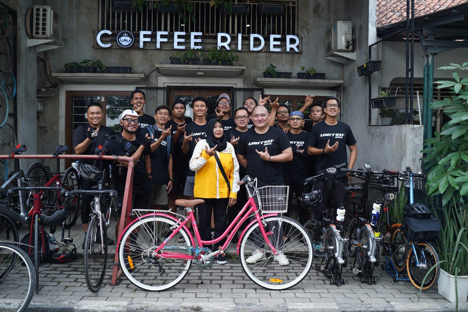 ibu dapat hadiah sepeda