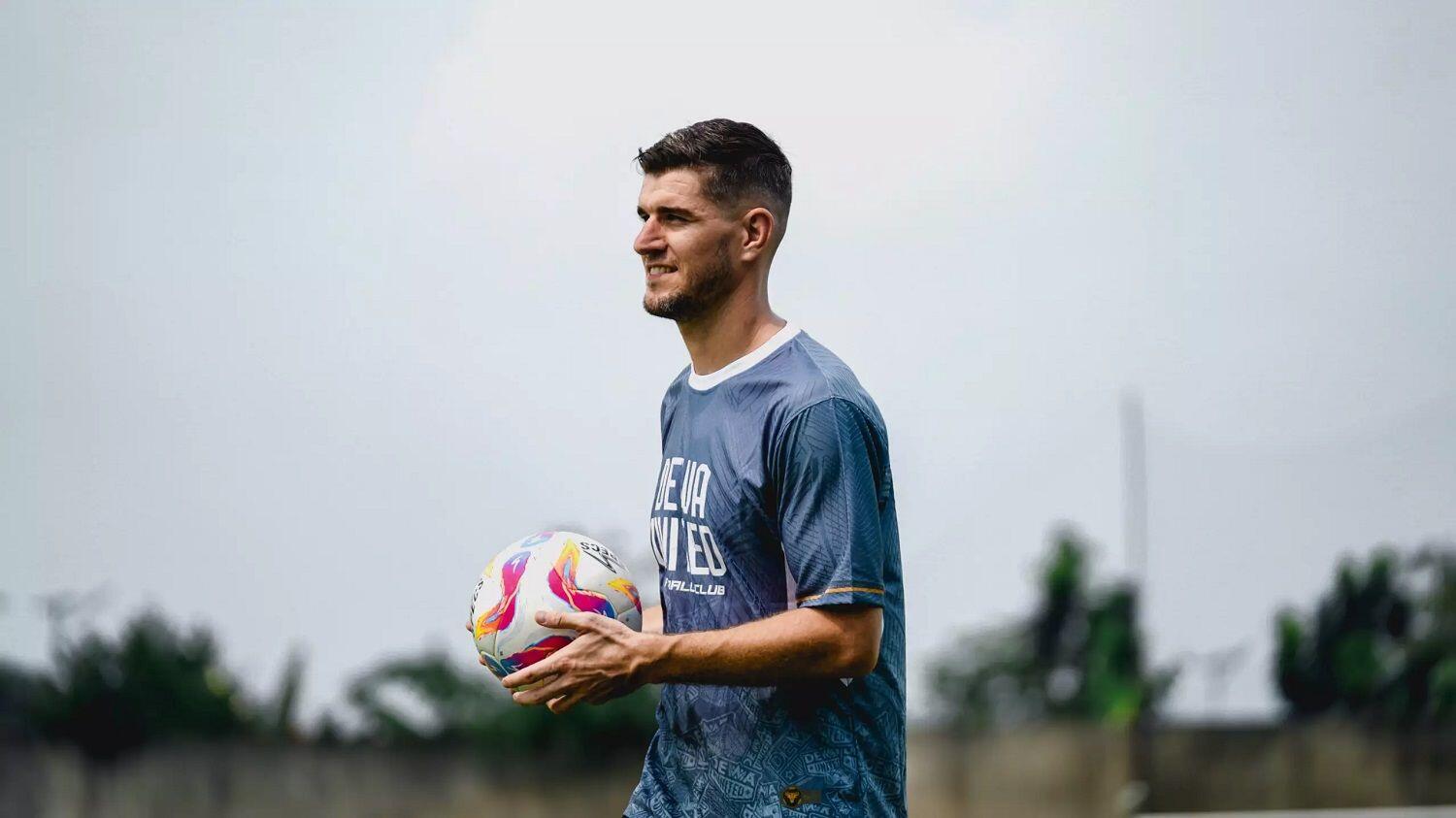 nick kuipers - dewa united